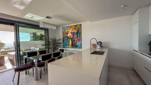 3 soveværelse Lejlighed til salg i Cabopino, Marbella med swimmingpool - € 1.150.000 (Ref: 9615395)