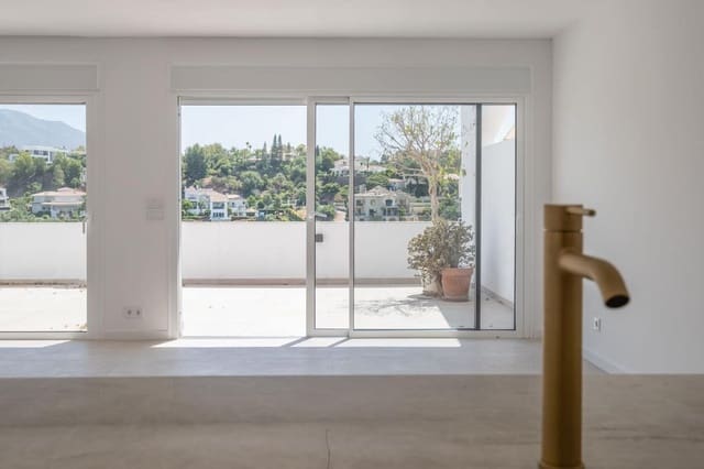 4 bedroom Apartment for sale in La Quinta, Benahavís with pool - € 895,000 (Ref: 9615397)