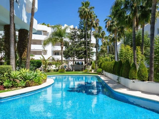 2 sypialnia Apartament na sprzedaż w Golden Mile, Marbella z basenem - 815 000 € (Ref: 9615398)