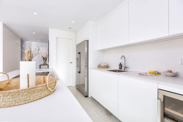 Apartamento de 3 habitaciones en Fuengirola en venta con piscina - 769.000 € (Ref: 9615399)