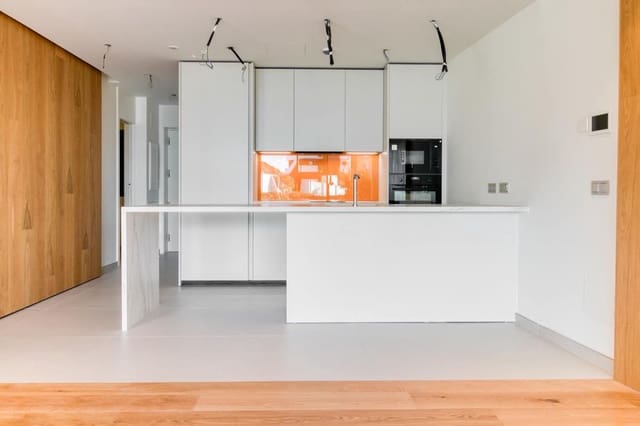 Apartamento de 2 habitaciones en Fuengirola en venta con piscina - 659.000 € (Ref: 9615402)