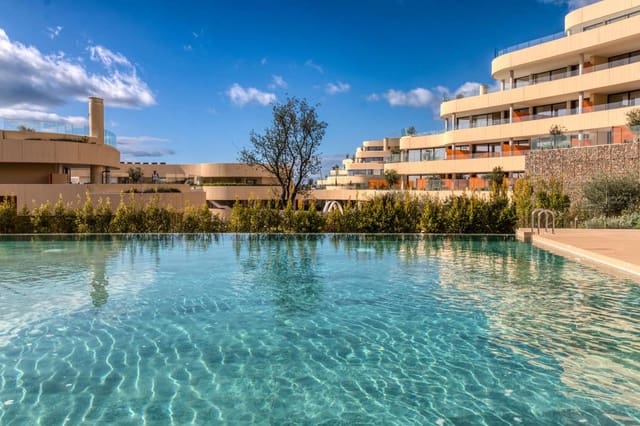 Apartamento de 2 habitaciones en Fuengirola en venta con piscina - 659.000 € (Ref: 9615402)