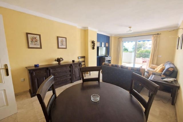 2 bedroom Apartment for sale in Puerto Banus, Marbella with pool - € 625,000 (Ref: 9615404)