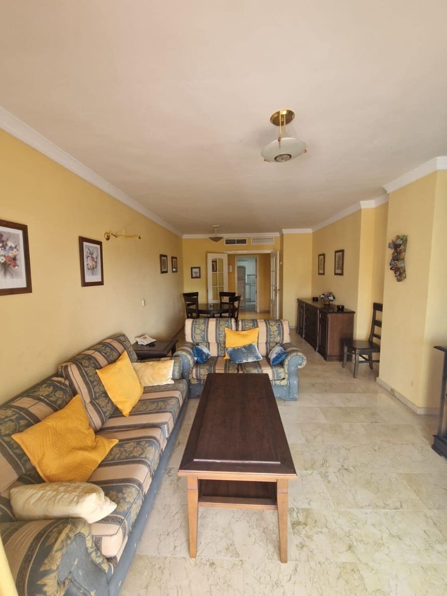 2 bedroom Apartment for sale in Puerto Banus with pool - € 625,000 (Ref: 9615404)