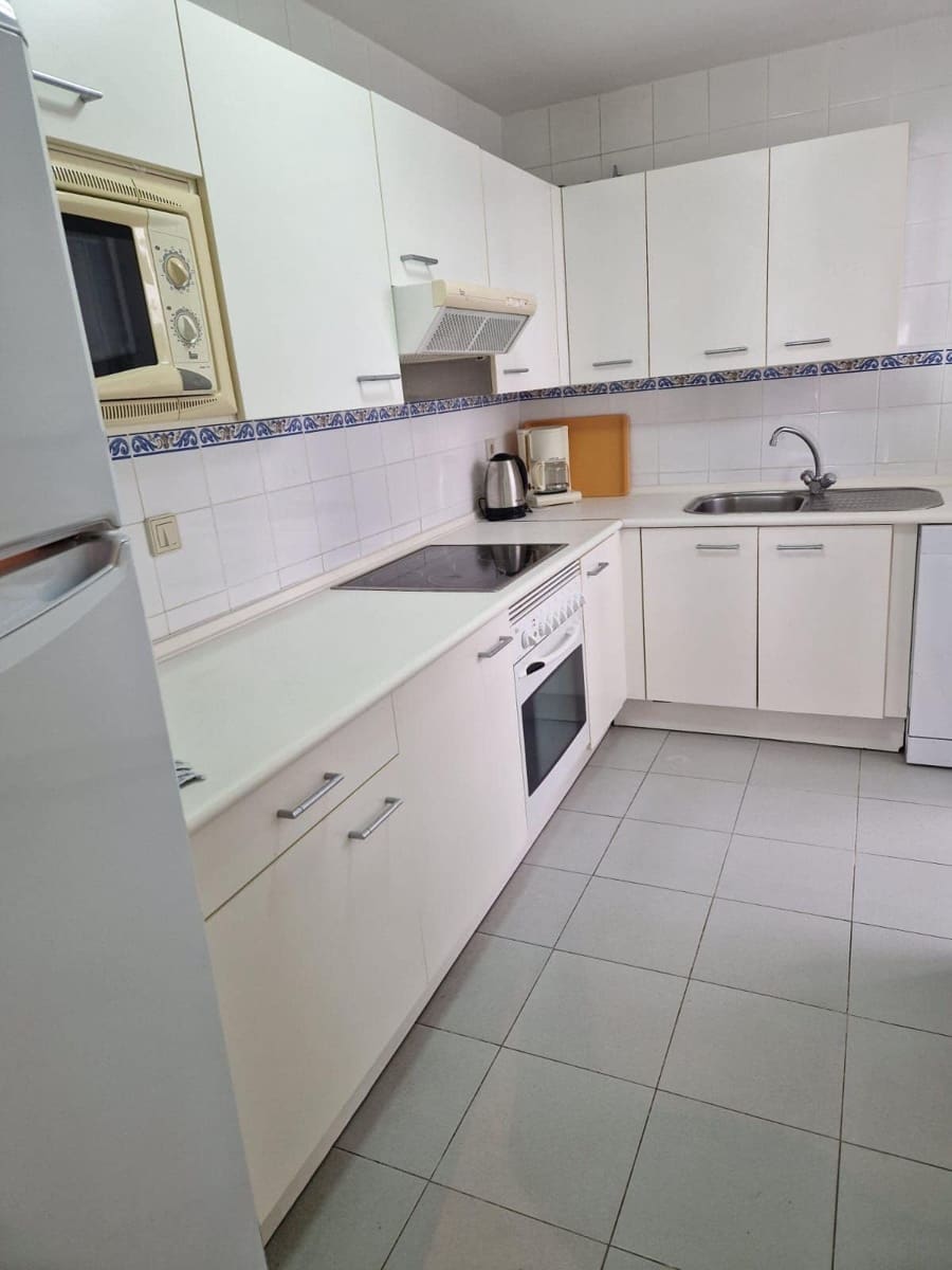 2 bedroom Apartment for sale in Puerto Banus with pool - € 625,000 (Ref: 9615404)