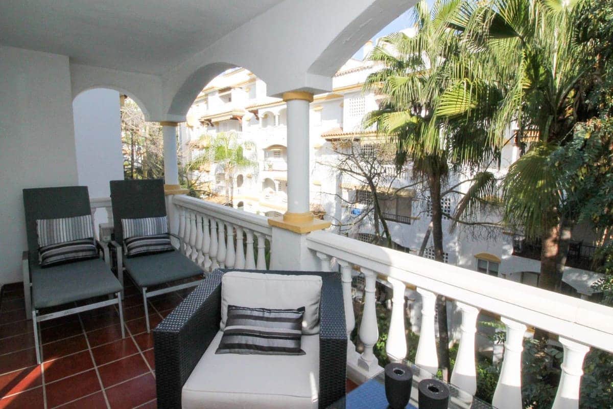 2 bedroom Apartment for sale in Golden Mile with pool - € 545,000 (Ref: 9615407)
