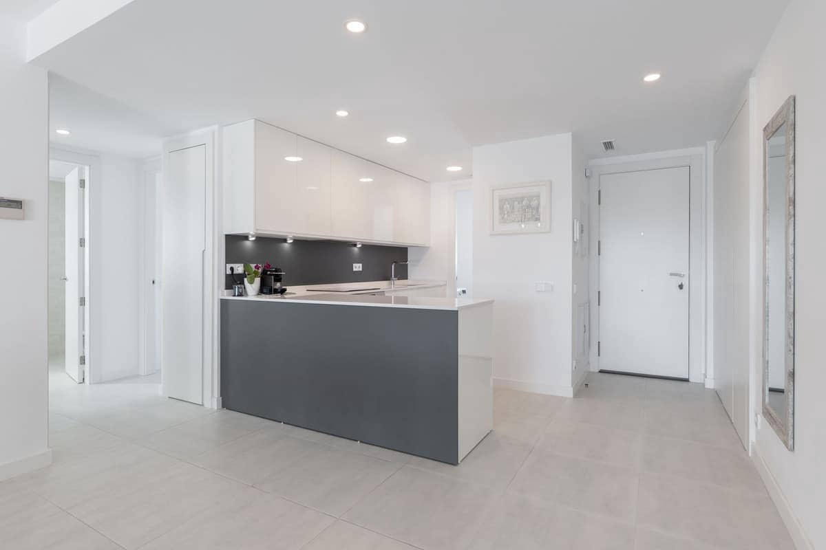 2 soveværelse Lejlighed til salg i New Golden Mile med swimmingpool - € 495.000 (Ref: 9615410)