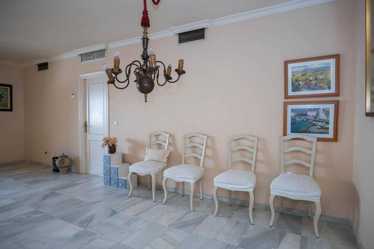 2 slaapkamer Appartement te koop in Marbella - € 490.000 (Ref: 9615411)