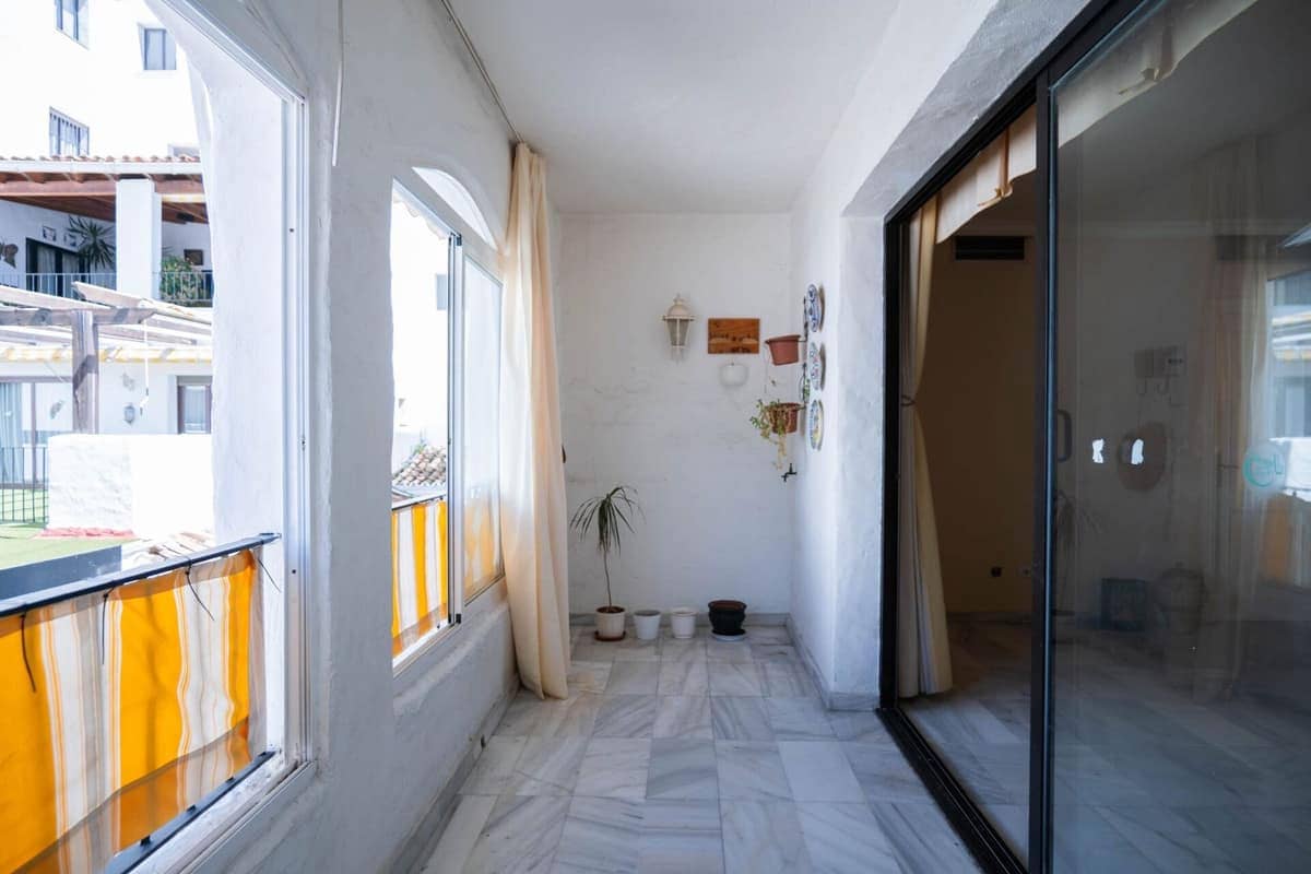 2 slaapkamer Appartement te koop in Marbella - € 490.000 (Ref: 9615411)