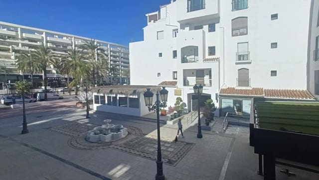 2 soveværelse Lejlighed til salg i Puerto Banus, Marbella med swimmingpool - € 490.000 (Ref: 9615412)