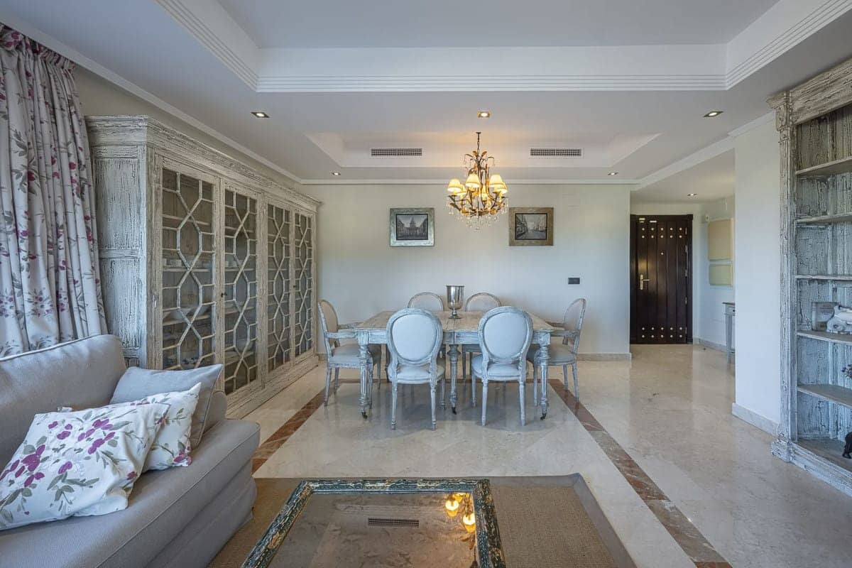 3 Zimmer Apartment zu verkaufen in La Mairena mit Pool - 450.000 € (Ref: 9615415)