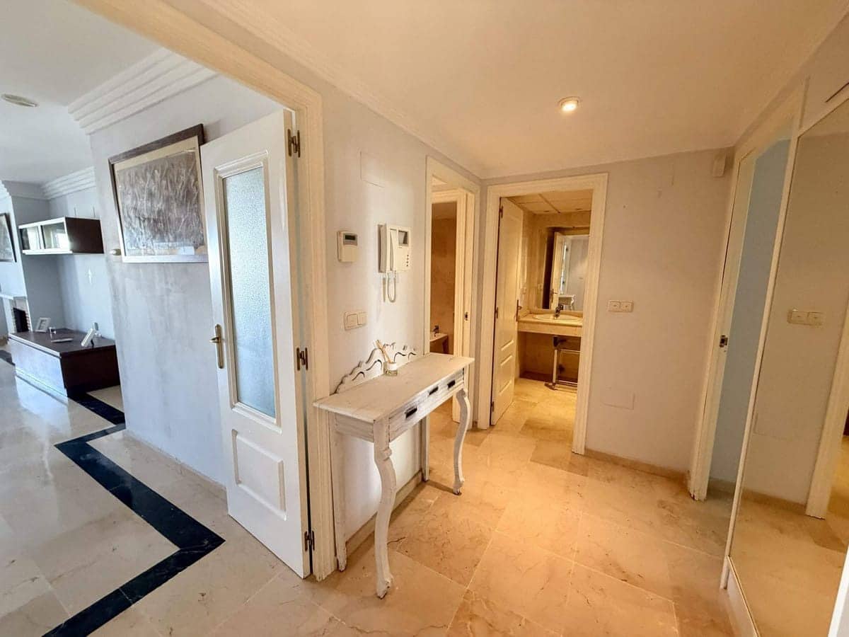 2 sypialnia Apartament na sprzedaż w Rio Real z basenem - 430 000 € (Ref: 9615417)