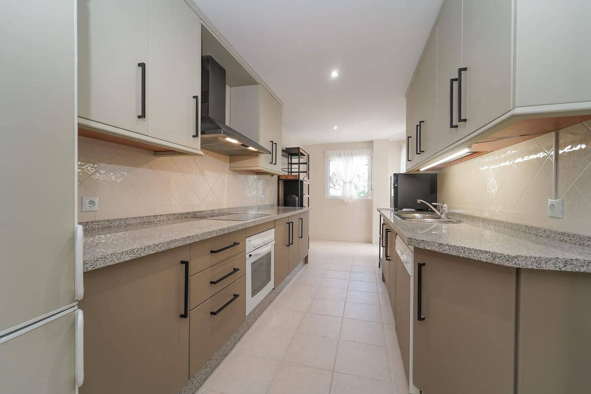 2 chambre Appartement à vendre à Elviria avec piscine - 430 000 € (Ref: 9615418)