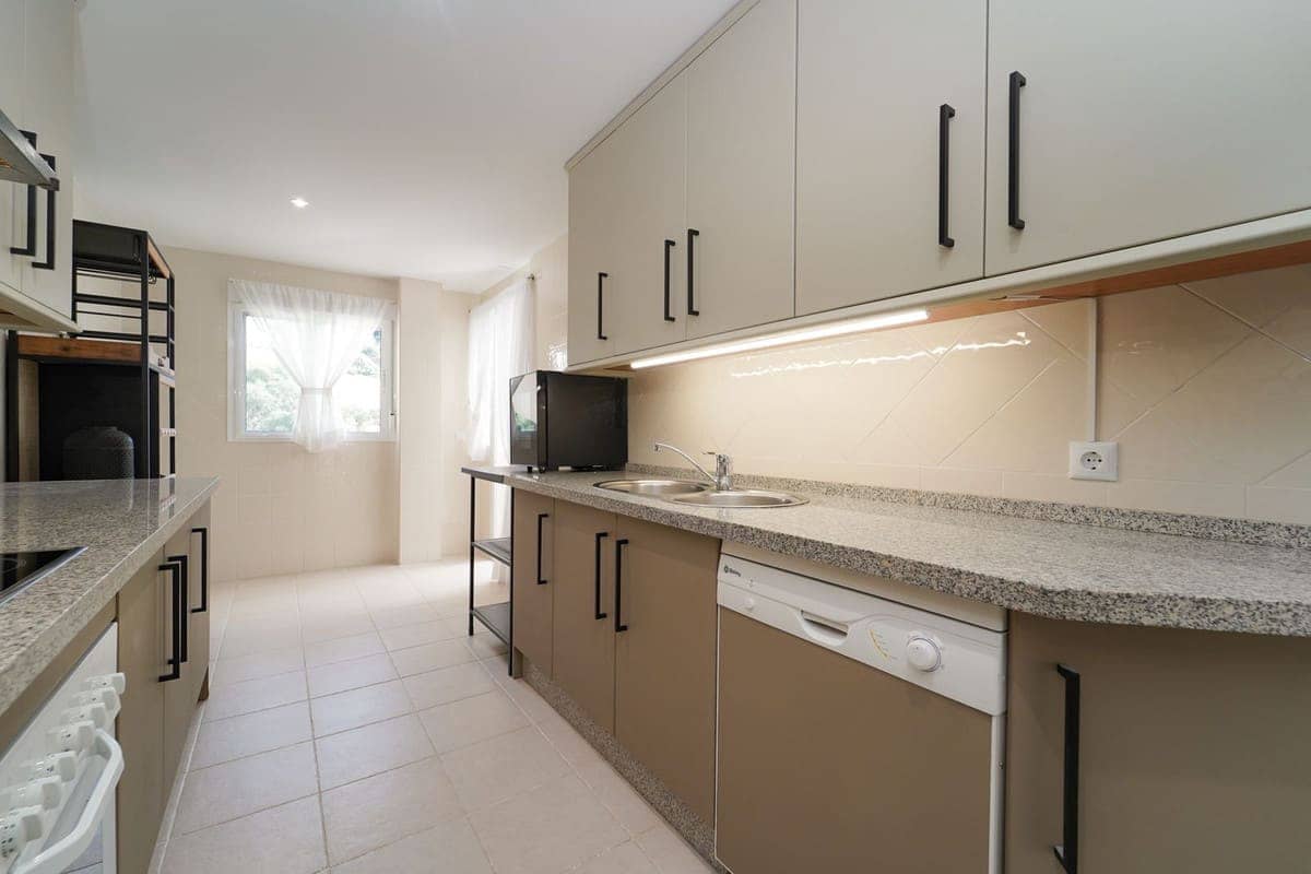 2 chambre Appartement à vendre à Elviria avec piscine - 430 000 € (Ref: 9615418)