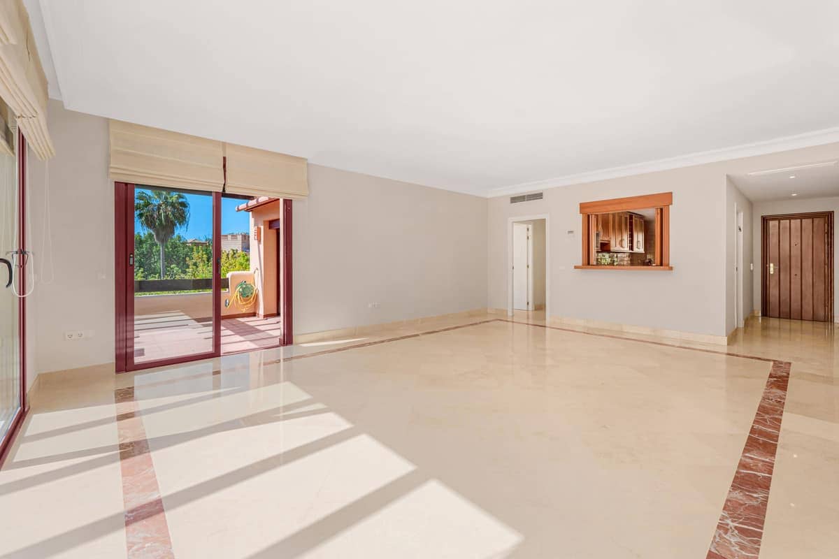 3 bedroom Apartment for sale in San Pedro de Alcantara with pool - € 1,195,000 (Ref: 9615421)