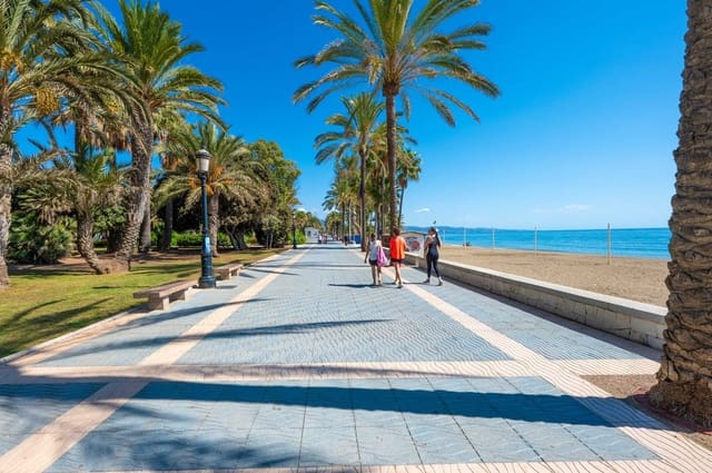 3 bedroom Apartment for sale in San Pedro de Alcantara, Marbella with pool - € 1,195,000 (Ref: 9615421)