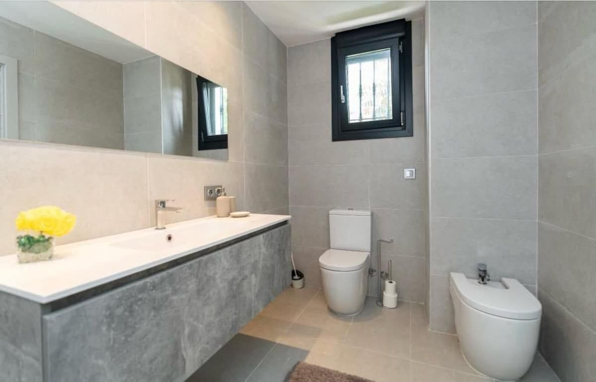 6 soverom Villa til salgs i Nueva Andalucia med svømmebasseng - € 4 673 000 (Ref: 9615423)