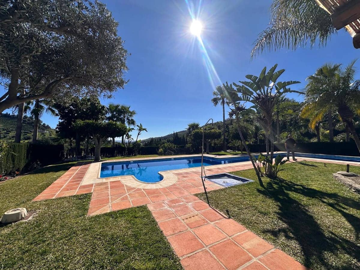 6 bedroom Finca/Country House for sale in Malaga city - € 3,500,000 (Ref: 9615424)