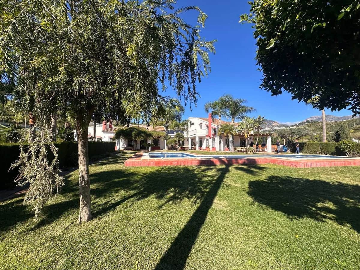 6 bedroom Finca/Country House for sale in Malaga city - € 3,500,000 (Ref: 9615424)