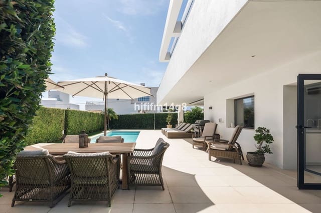 5 soveværelse Villa til salg i San Pedro de Alcantara, Marbella med swimmingpool - € 2.590.000 (Ref: 9615425)