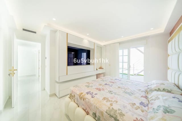 4 bedroom Semi-detached Villa for sale in La Mairena, Ojen with pool - € 850,000 (Ref: 9615427)