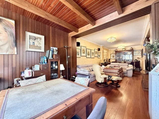 4 chambre Villa/Maison Semi-Mitoyenne à vendre à Estepona - 700 000 € (Ref: 9615429)