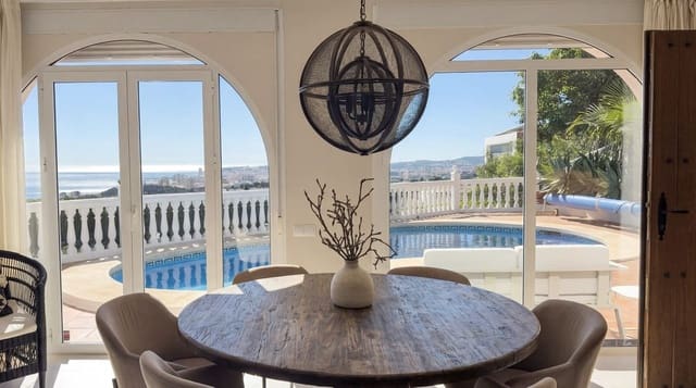 2 soveværelse Villa til salg i Torreblanca, Fuengirola med swimmingpool - € 640.000 (Ref: 9615431)