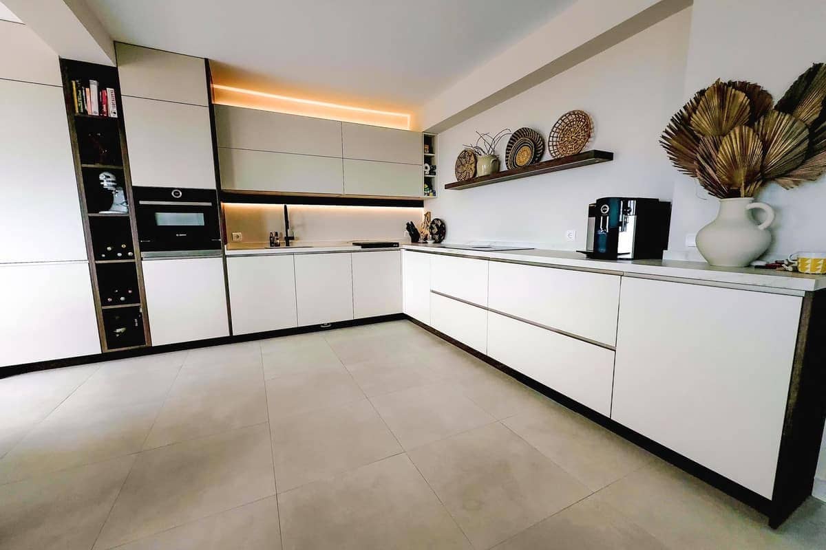 2 bedroom Villa for sale in Fuengirola with pool - € 640,000 (Ref: 9615431)