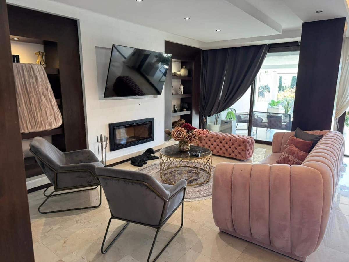 4 quarto Moradia para venda em Marbella com piscina - 1 790 000 € (Ref: 9615432)