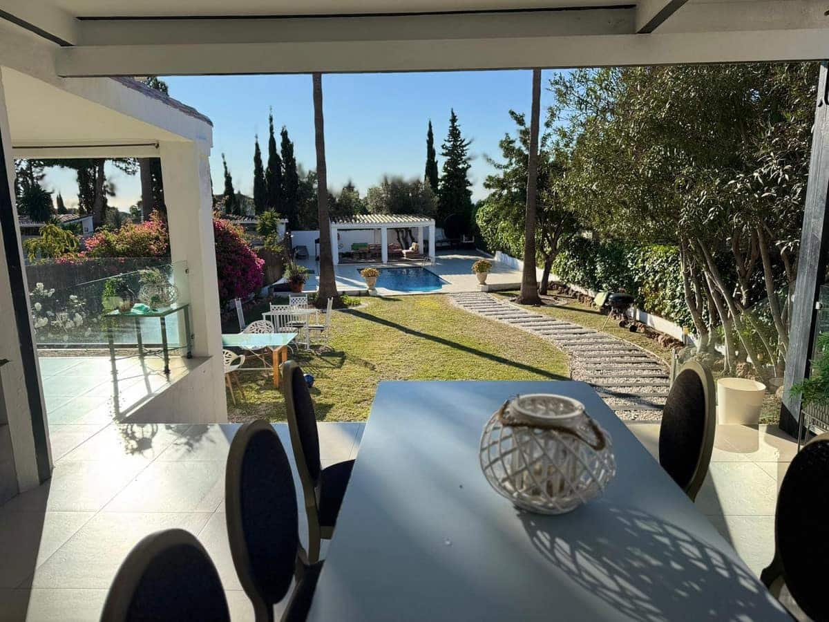 4 quarto Moradia para venda em Marbella com piscina - 1 790 000 € (Ref: 9615432)
