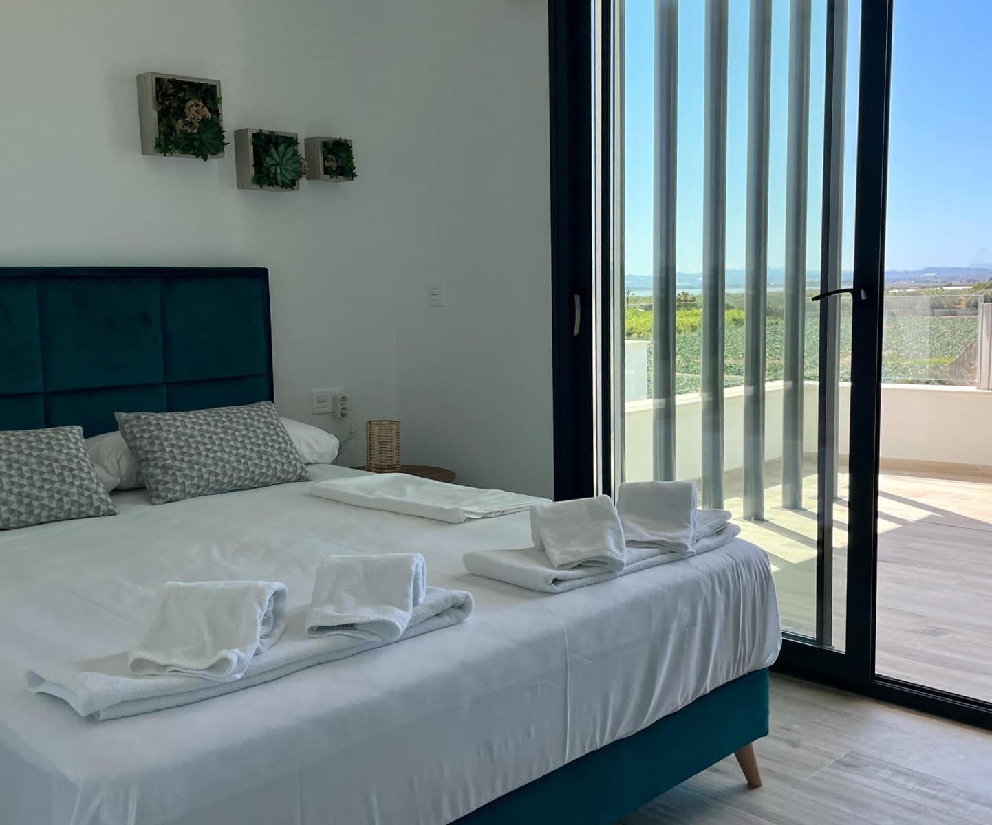 3 bedroom Villa for sale in El Moncayo with pool garage - € 595,000 (Ref: 10136285)