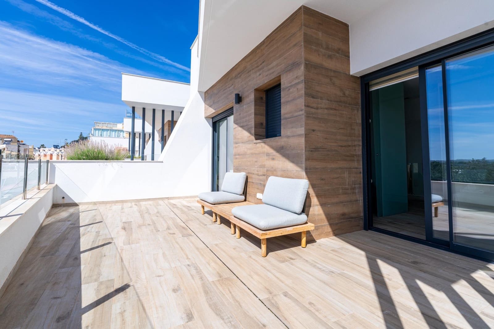 3 bedroom Villa for sale in El Moncayo with pool garage - € 595,000 (Ref: 10136285)