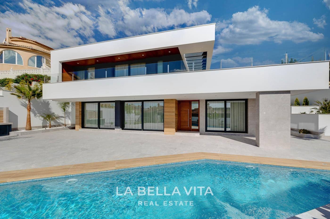 4 quarto Moradia para venda em La Marquesa com piscina - 1 150 000 € (Ref: 10175254)
