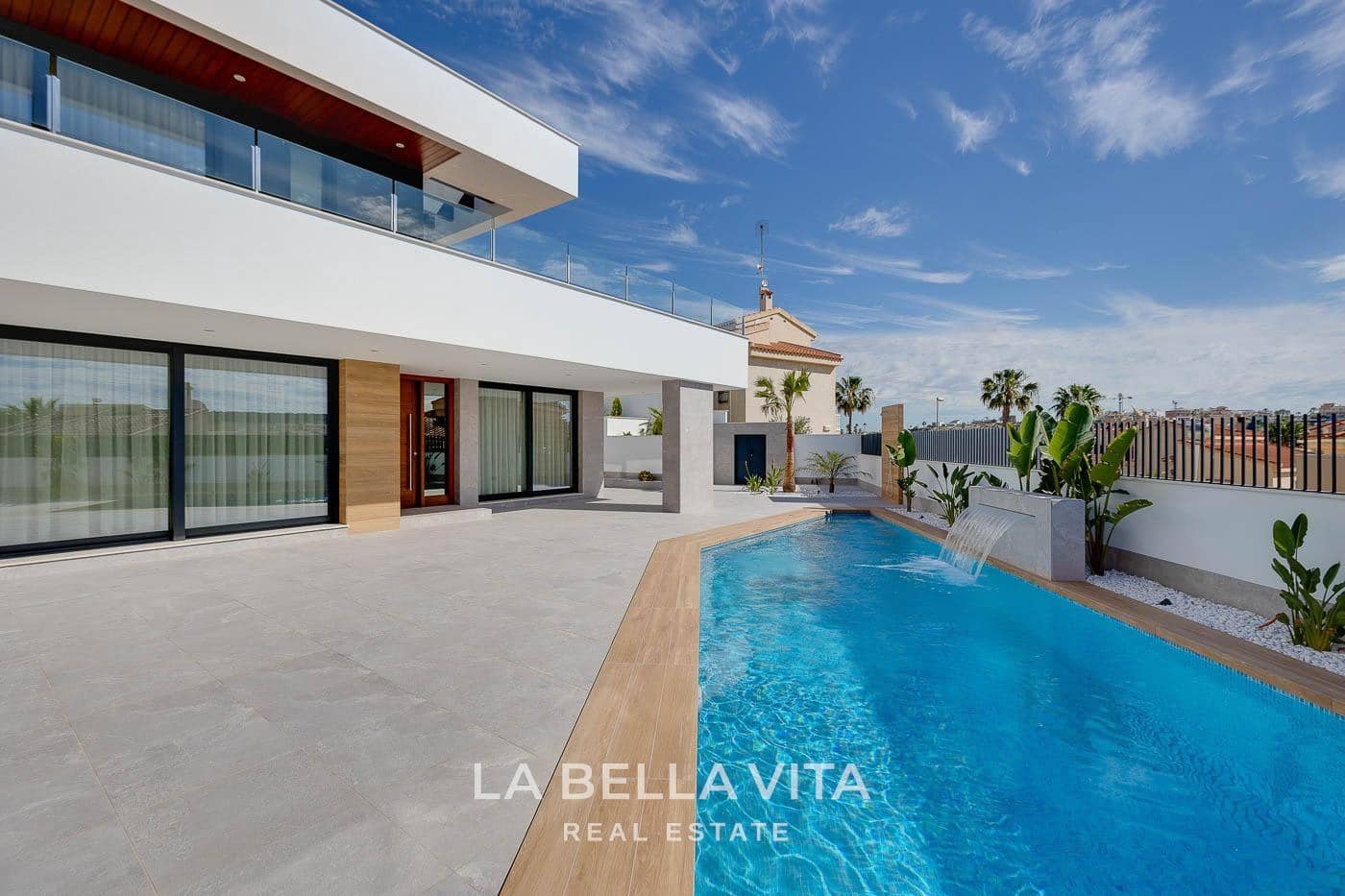 4 quarto Moradia para venda em La Marquesa com piscina - 1 150 000 € (Ref: 10175254)