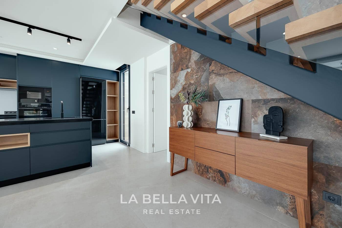 4 quarto Moradia para venda em La Marquesa com piscina - 1 150 000 € (Ref: 10175254)