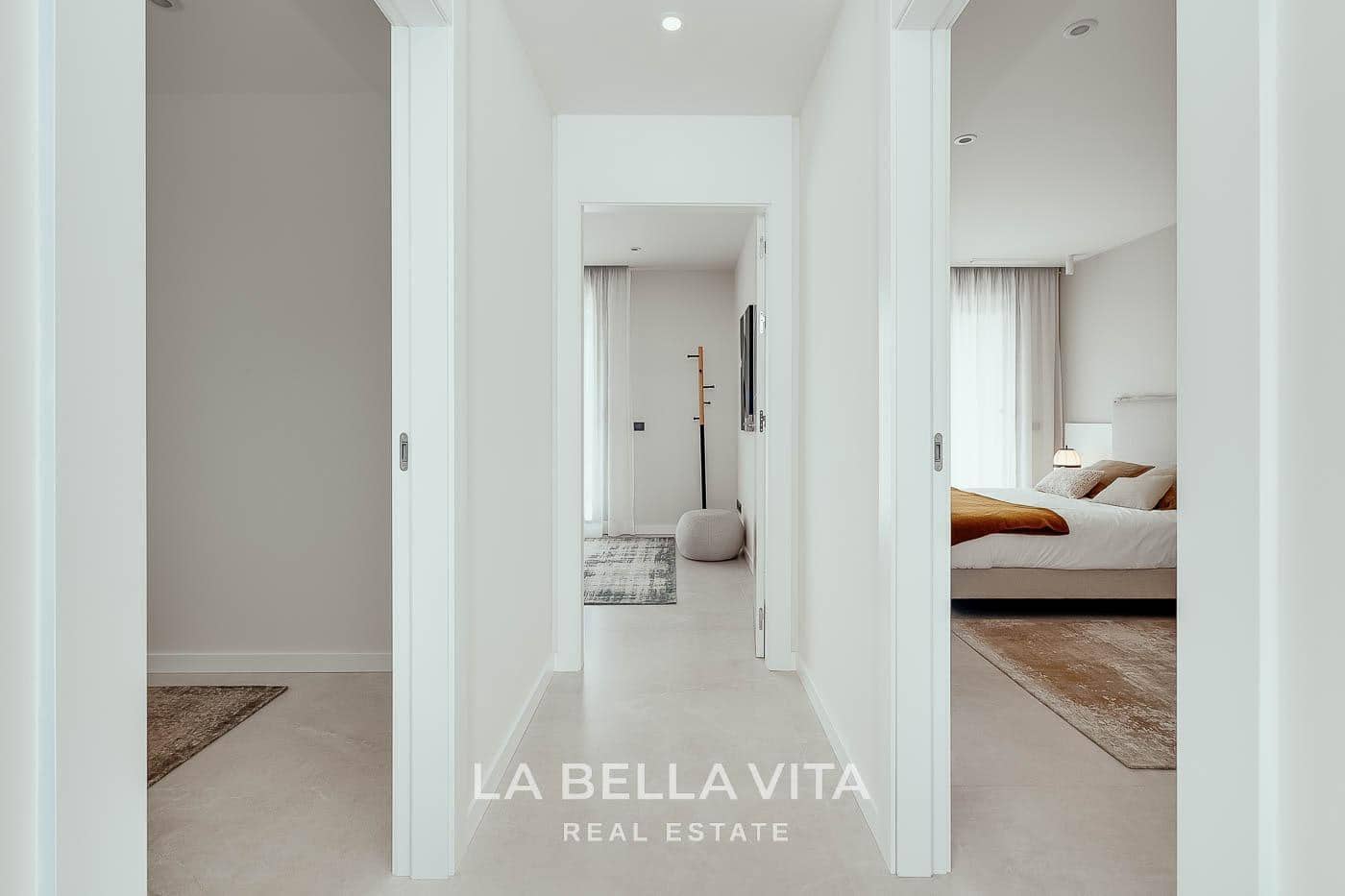 4 quarto Moradia para venda em La Marquesa com piscina - 1 150 000 € (Ref: 10175254)