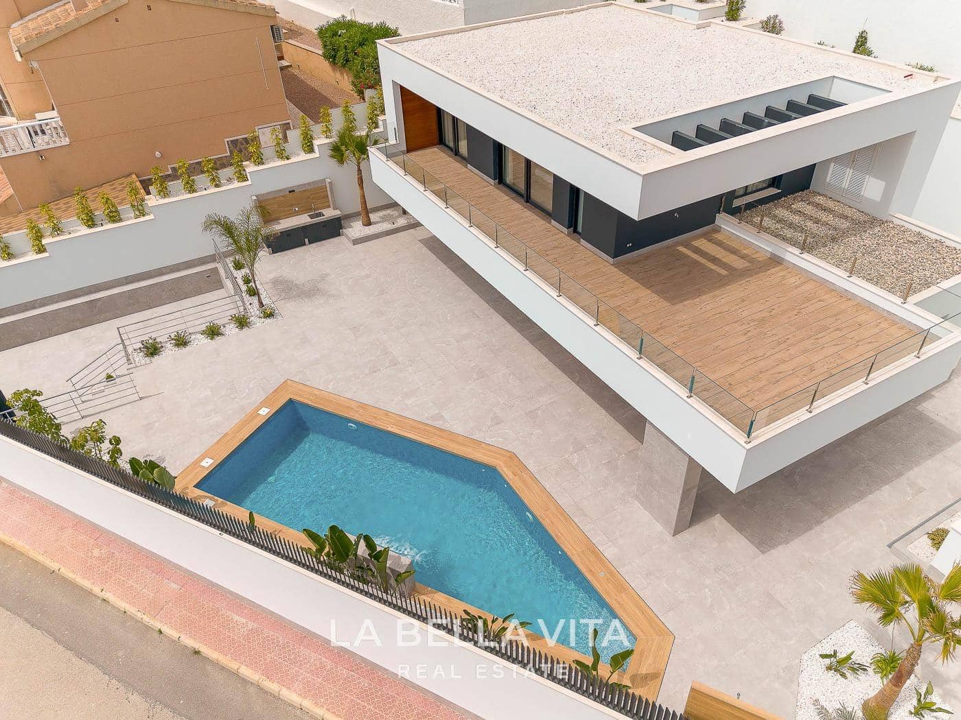4 quarto Moradia para venda em La Marquesa com piscina - 1 150 000 € (Ref: 10175254)