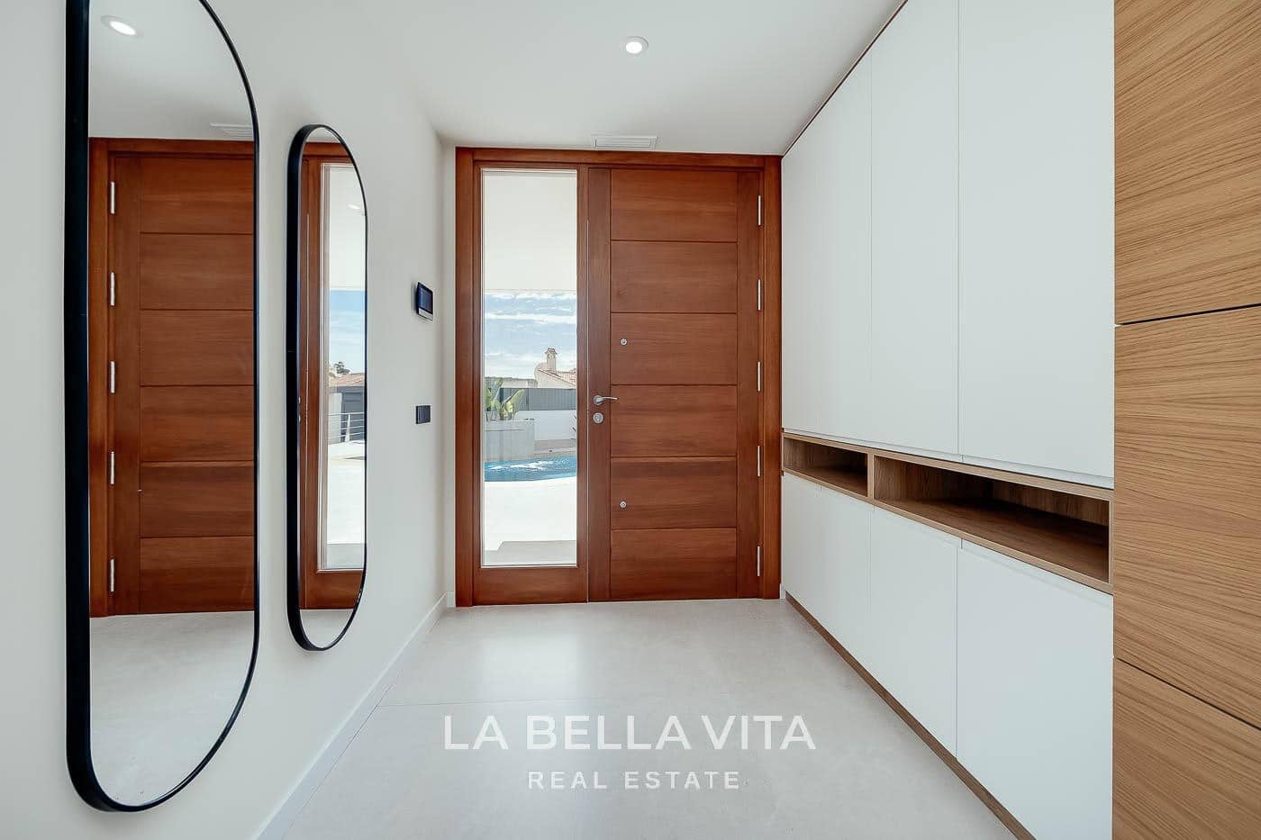 4 quarto Moradia para venda em La Marquesa com piscina - 1 150 000 € (Ref: 10175254)