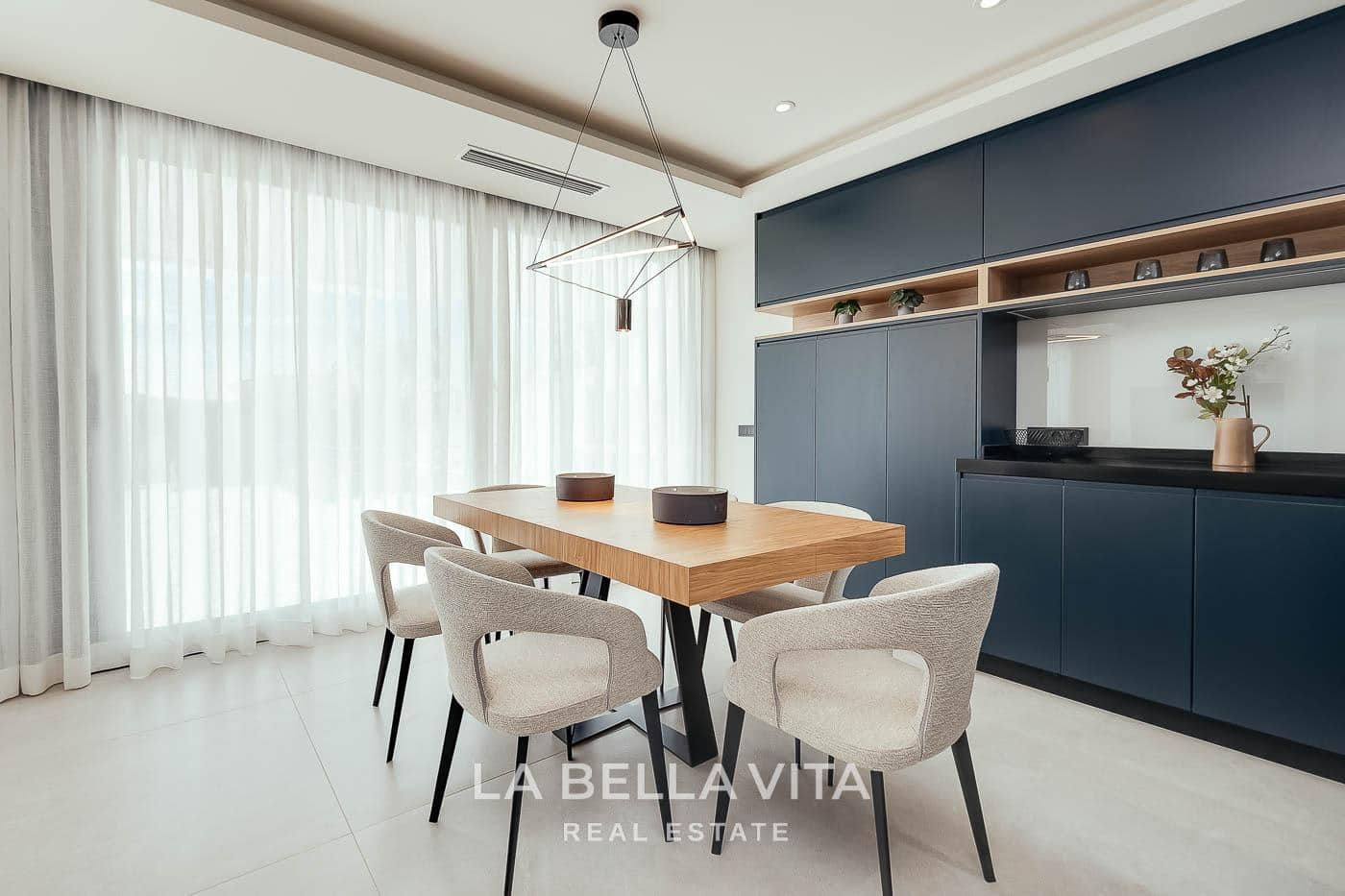 4 quarto Moradia para venda em La Marquesa com piscina - 1 150 000 € (Ref: 10175254)