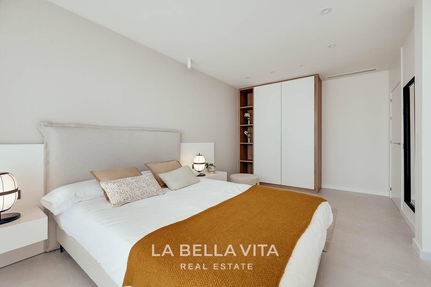 4 quarto Moradia para venda em La Marquesa com piscina - 1 150 000 € (Ref: 10175254)