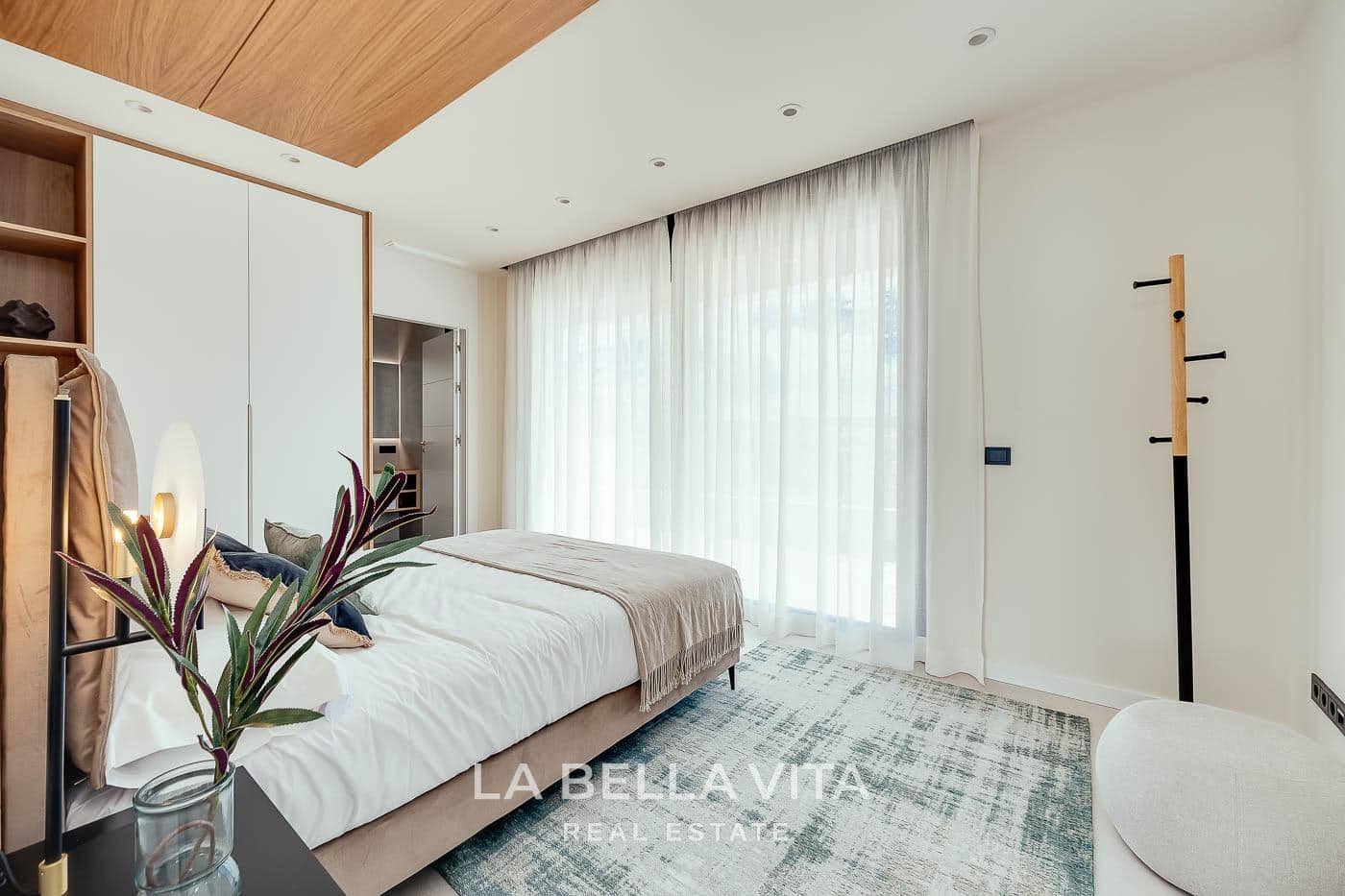 4 quarto Moradia para venda em La Marquesa com piscina - 1 150 000 € (Ref: 10175254)