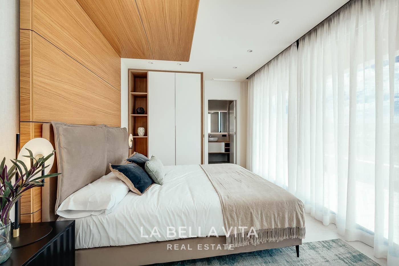 4 quarto Moradia para venda em La Marquesa com piscina - 1 150 000 € (Ref: 10175254)