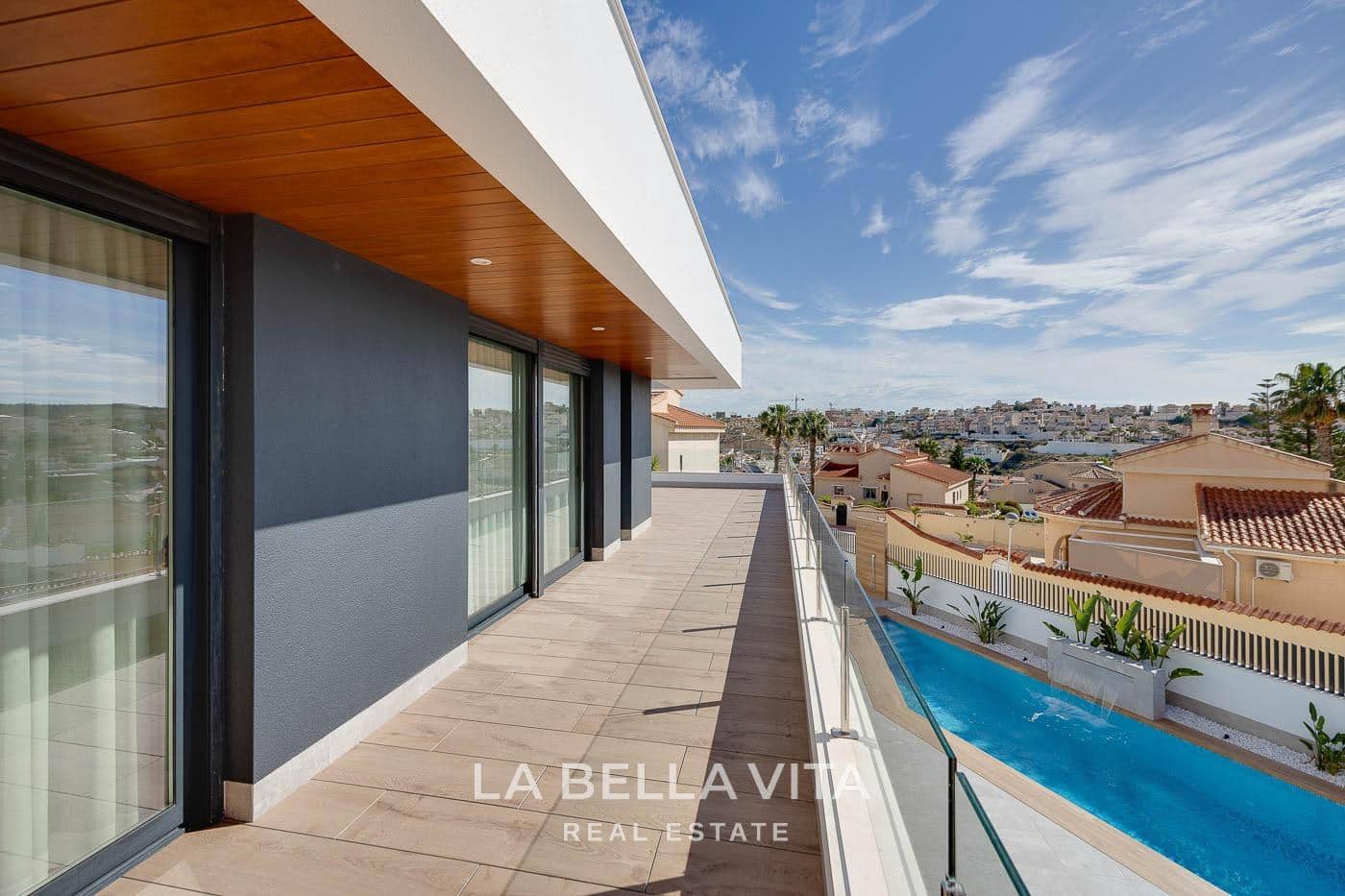 4 quarto Moradia para venda em La Marquesa com piscina - 1 150 000 € (Ref: 10175254)
