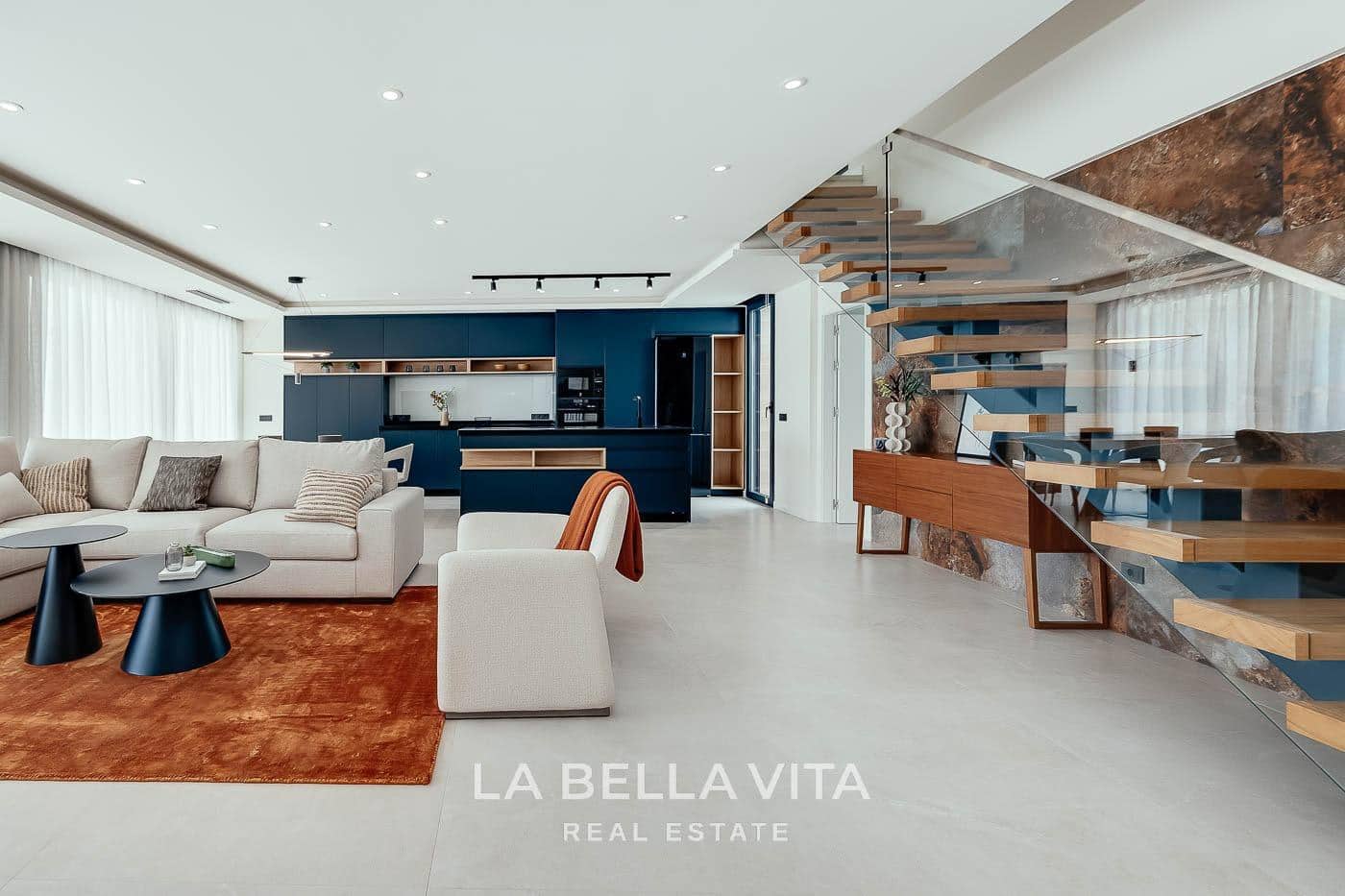 4 quarto Moradia para venda em La Marquesa com piscina - 1 150 000 € (Ref: 10175254)