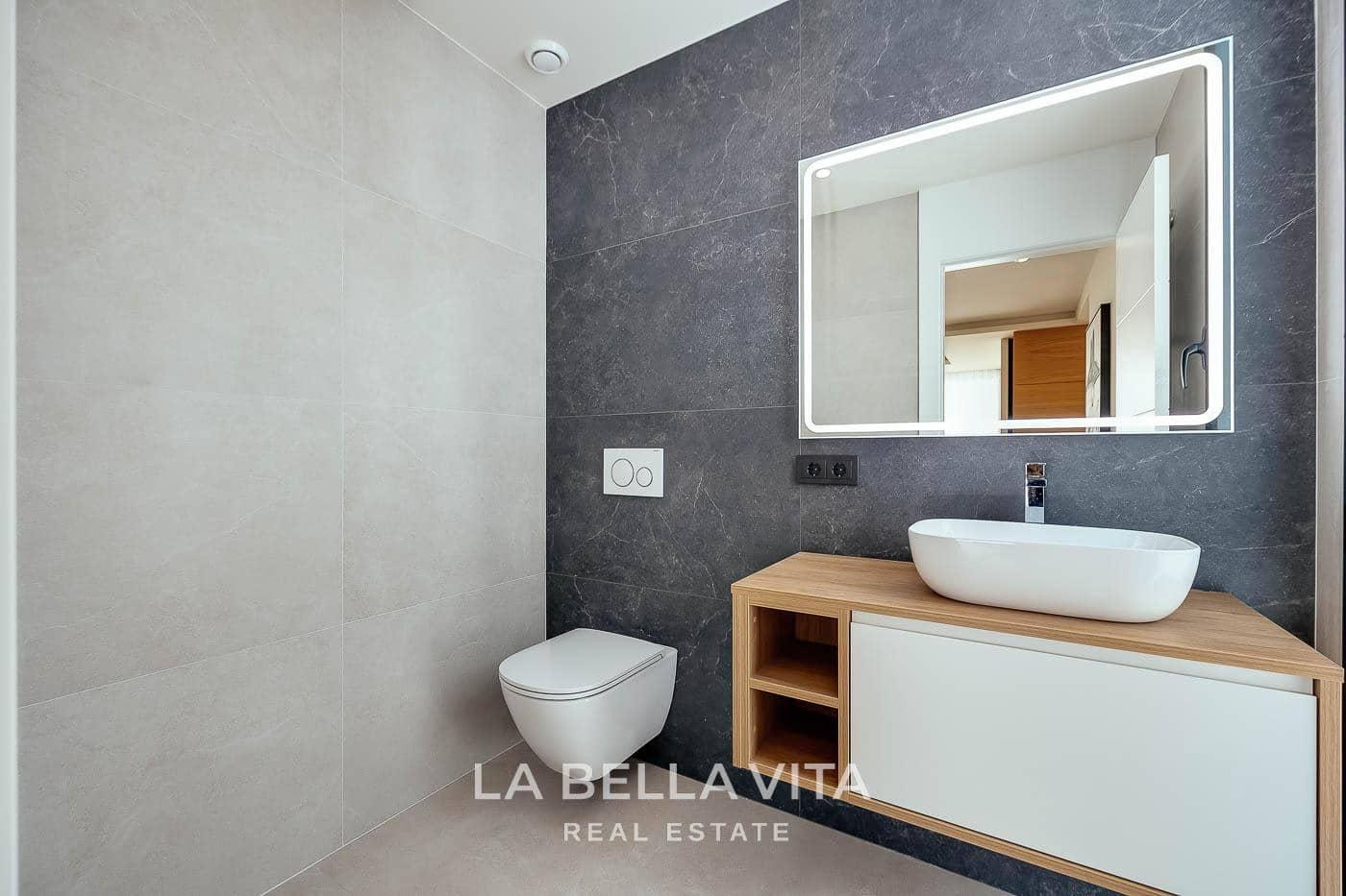 4 quarto Moradia para venda em La Marquesa com piscina - 1 150 000 € (Ref: 10175254)