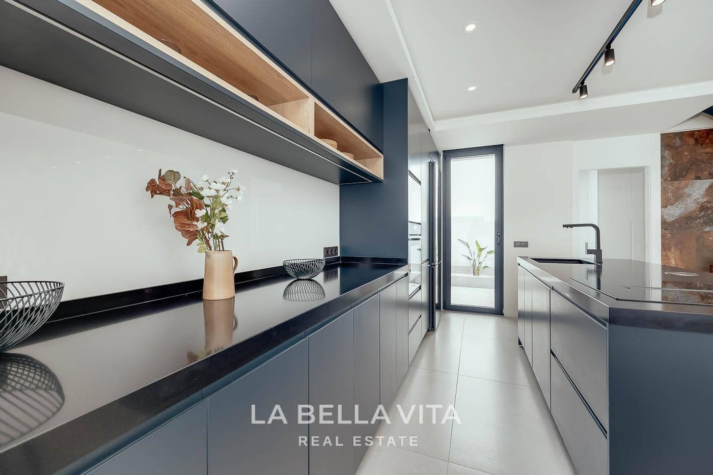 4 quarto Moradia para venda em La Marquesa com piscina - 1 150 000 € (Ref: 10175254)
