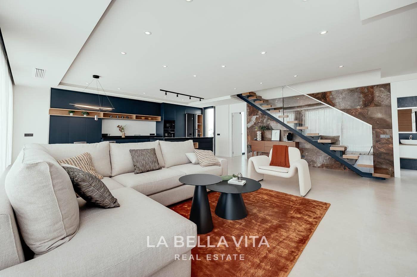 4 quarto Moradia para venda em La Marquesa com piscina - 1 150 000 € (Ref: 10175254)