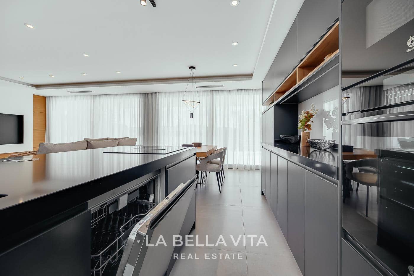 4 quarto Moradia para venda em La Marquesa com piscina - 1 150 000 € (Ref: 10175254)