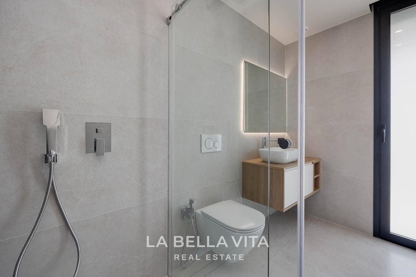 4 quarto Moradia para venda em La Marquesa com piscina - 1 150 000 € (Ref: 10175254)
