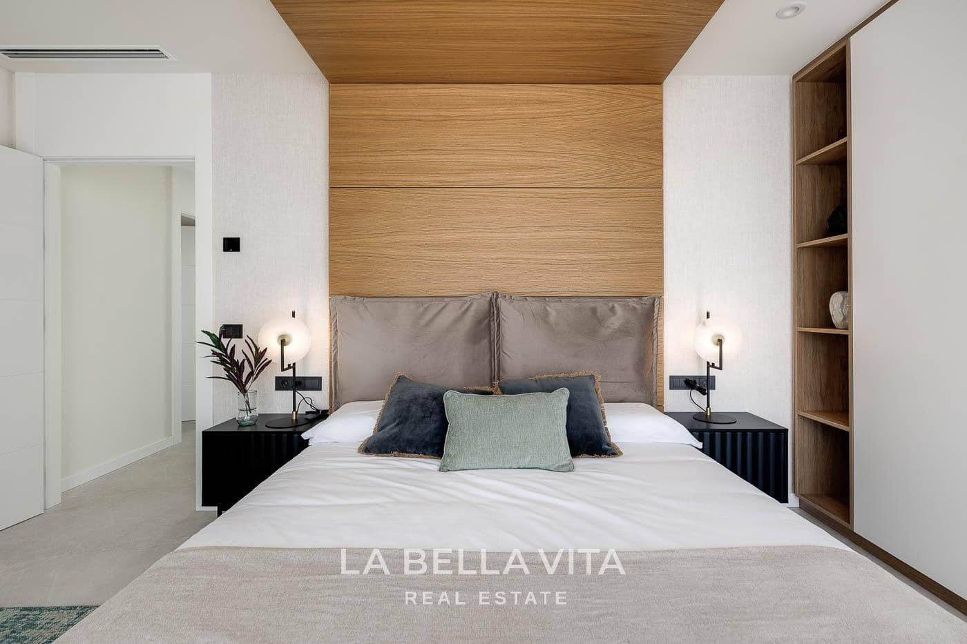 4 quarto Moradia para venda em La Marquesa com piscina - 1 150 000 € (Ref: 10175254)